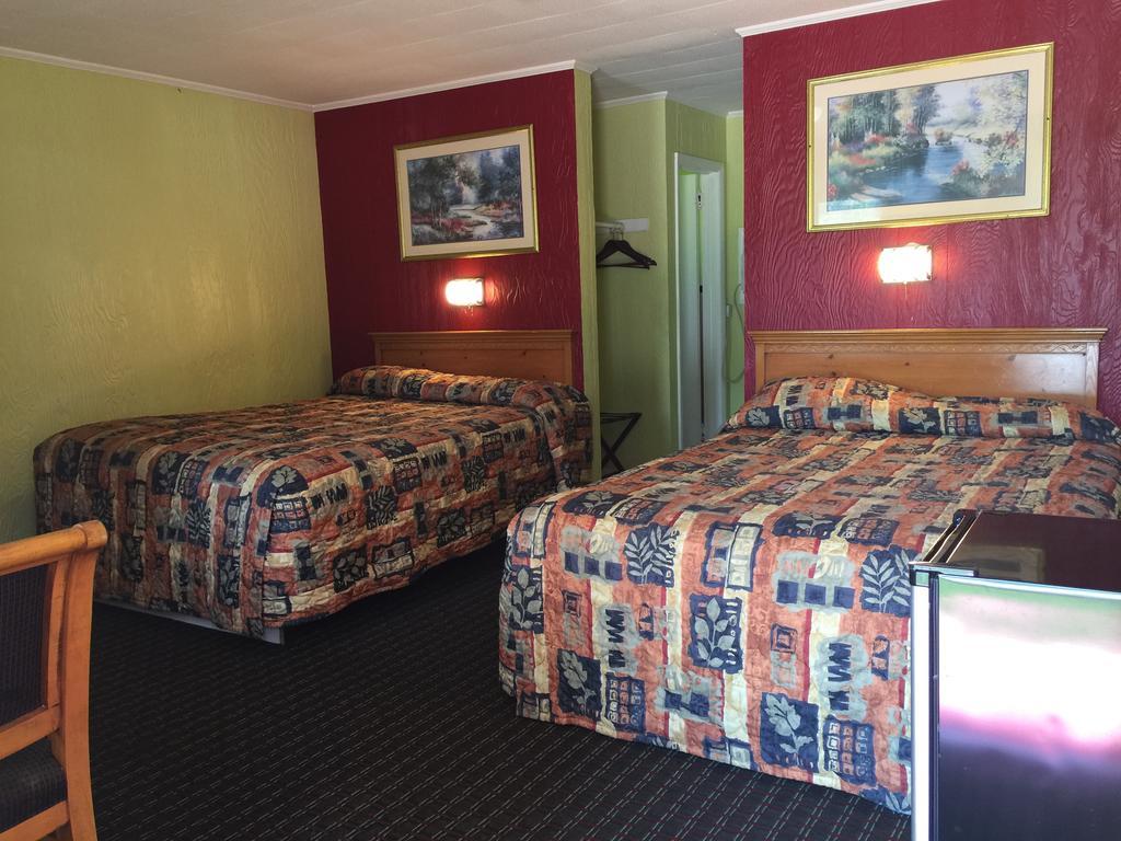 Skyland Motel 科尼利亚 外观 照片
